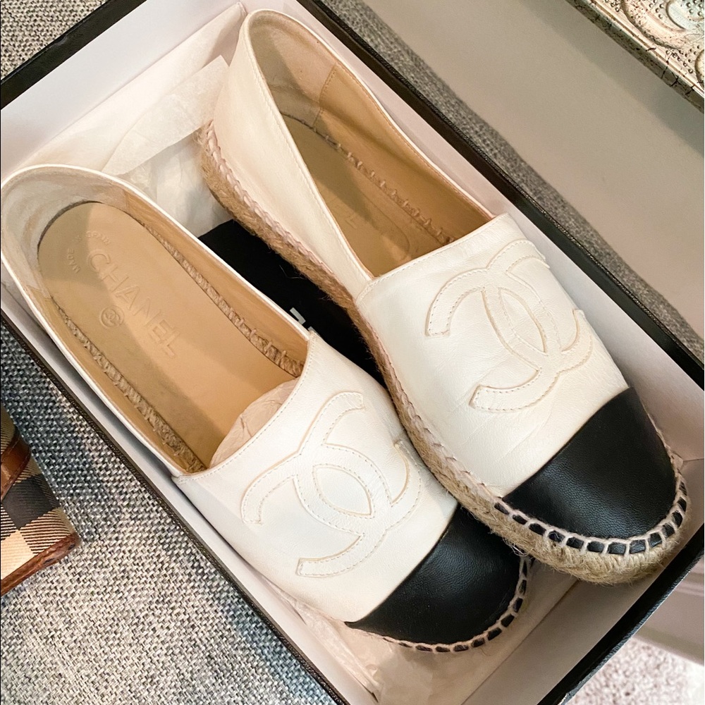 Chanel Espadrilles White / Black